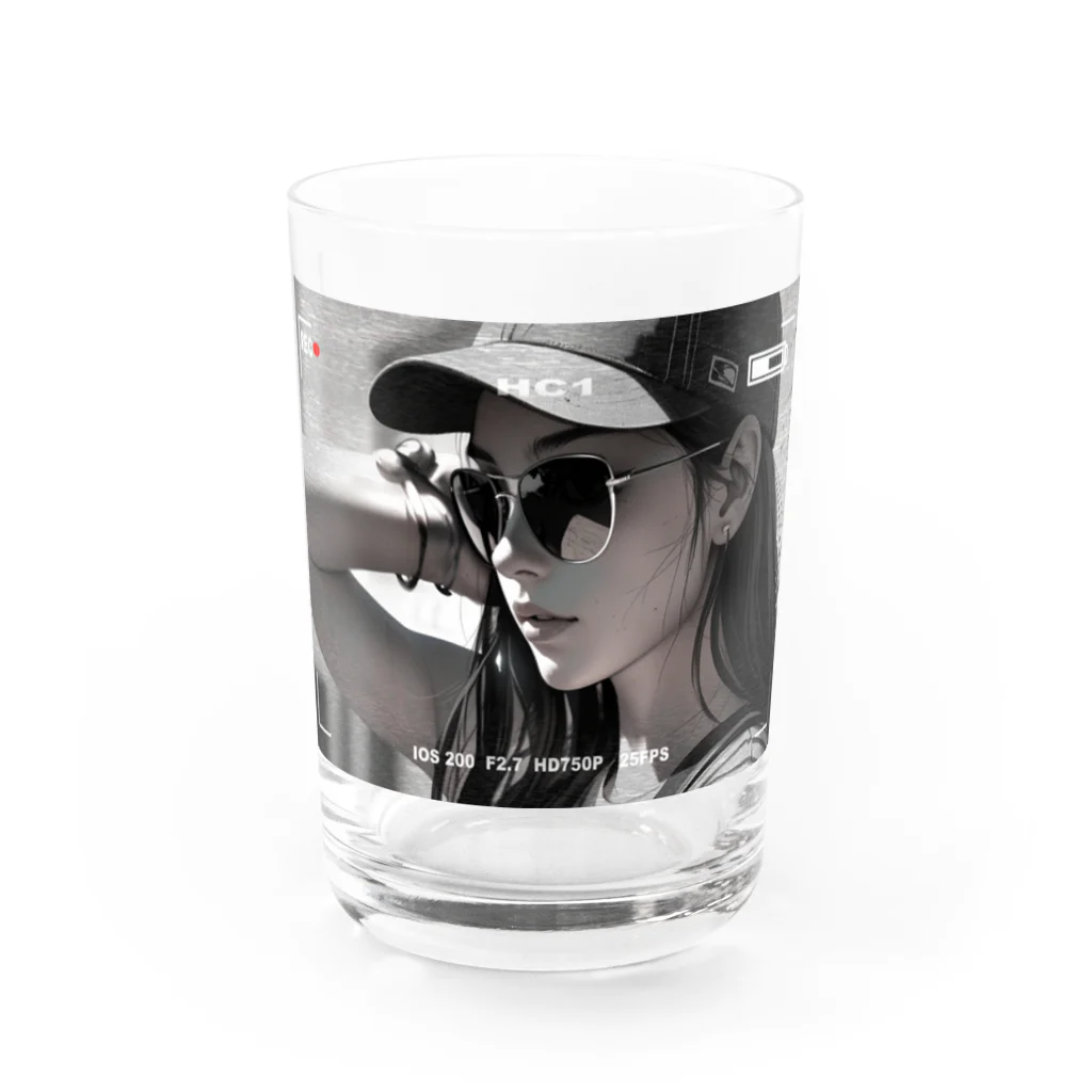 A&MのCool girl【モノクロ】 Water Glass :front