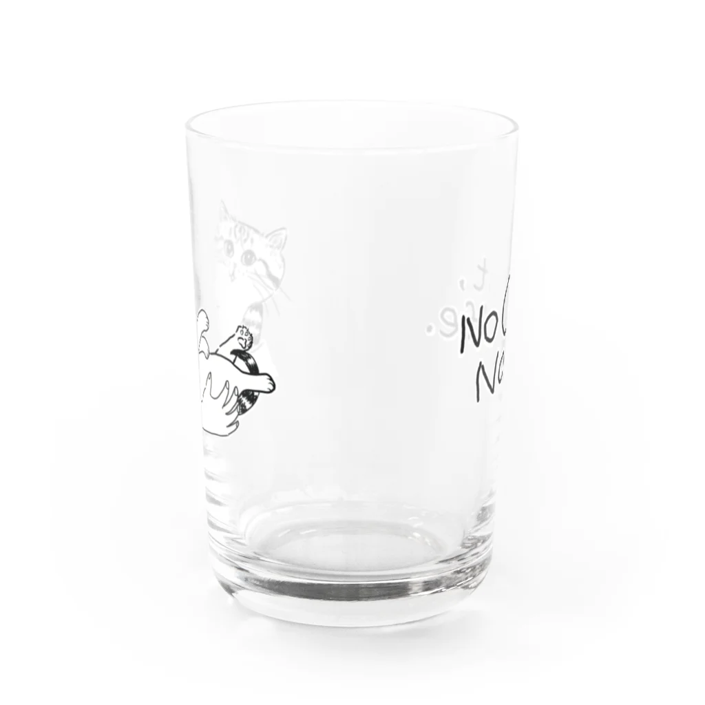 TomoshibiのNo Cat, No Life.  抱っこ猫 Water Glass :front