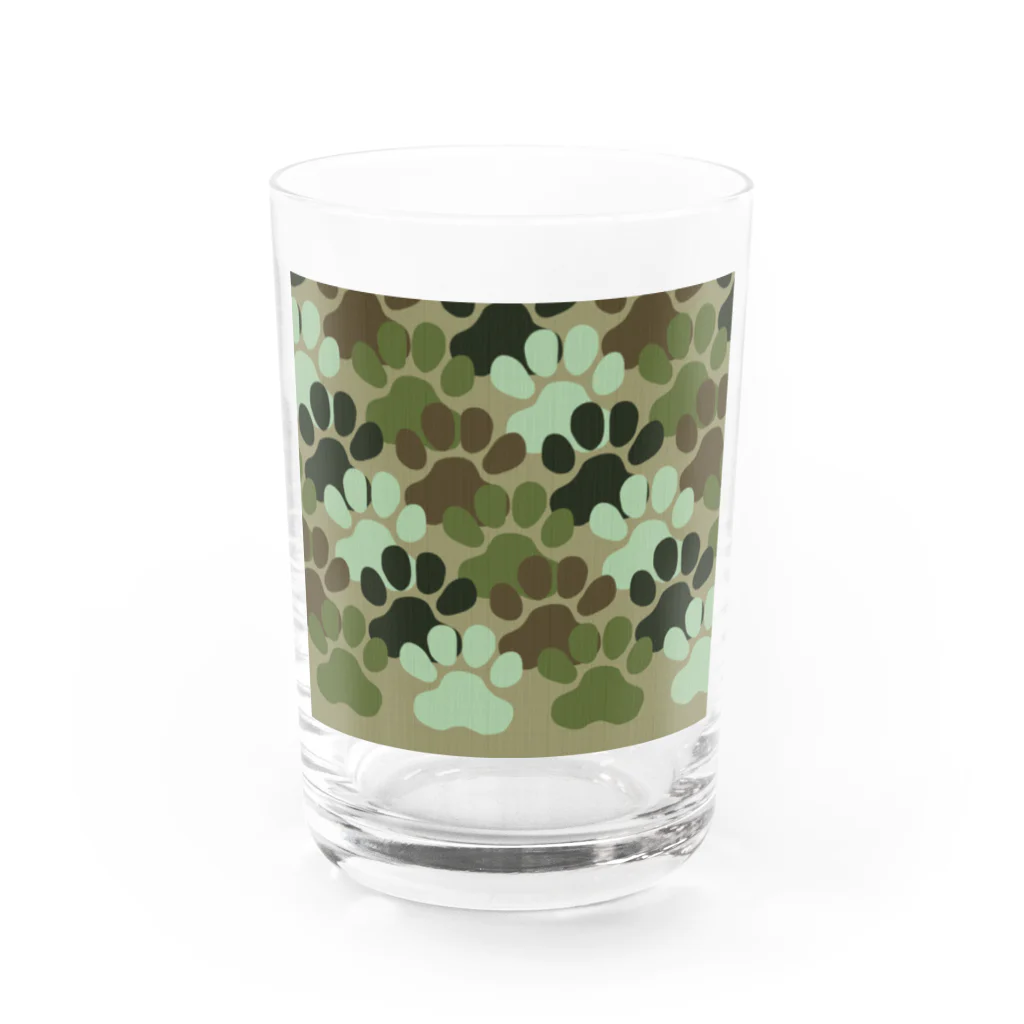 onehappinessの肉球　迷彩柄 Water Glass :front