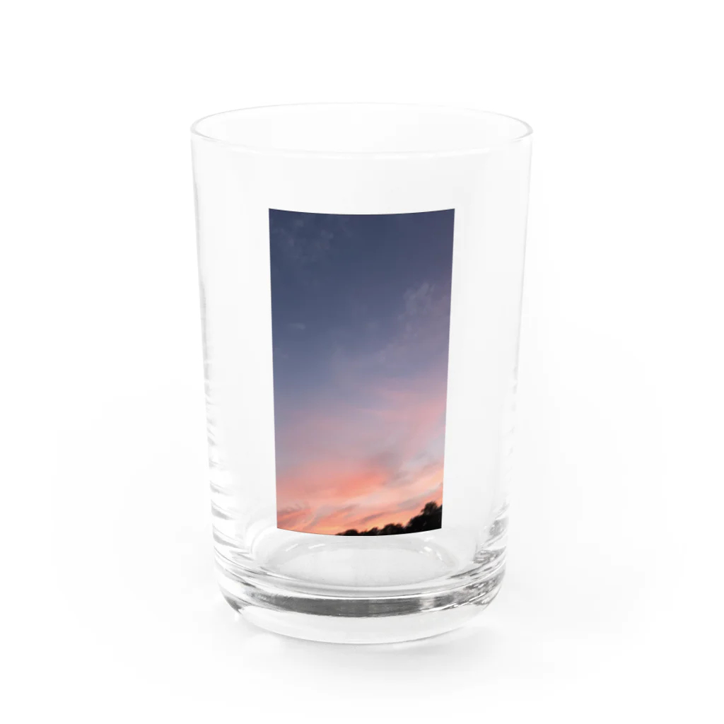 shihhoの夕方の空 Water Glass :front