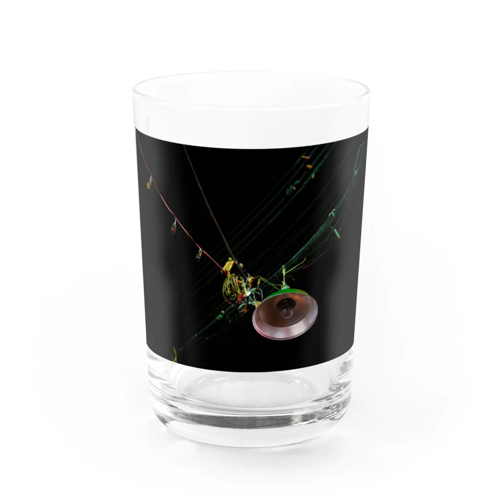 石山蓮華のタイの花市場の電線 Water Glass :front