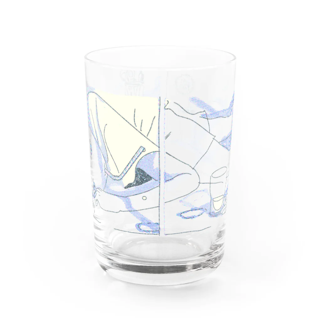 ニメイですの西日が入ってくる Water Glass :front