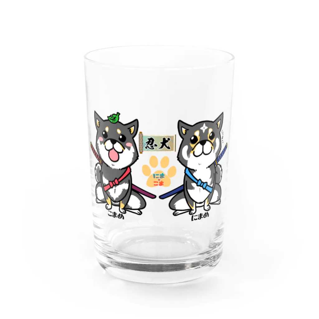 きたかみグッズSHOP(*´ｪ`*)の忍犬にまこま（背景透過Ver.) Water Glass :front