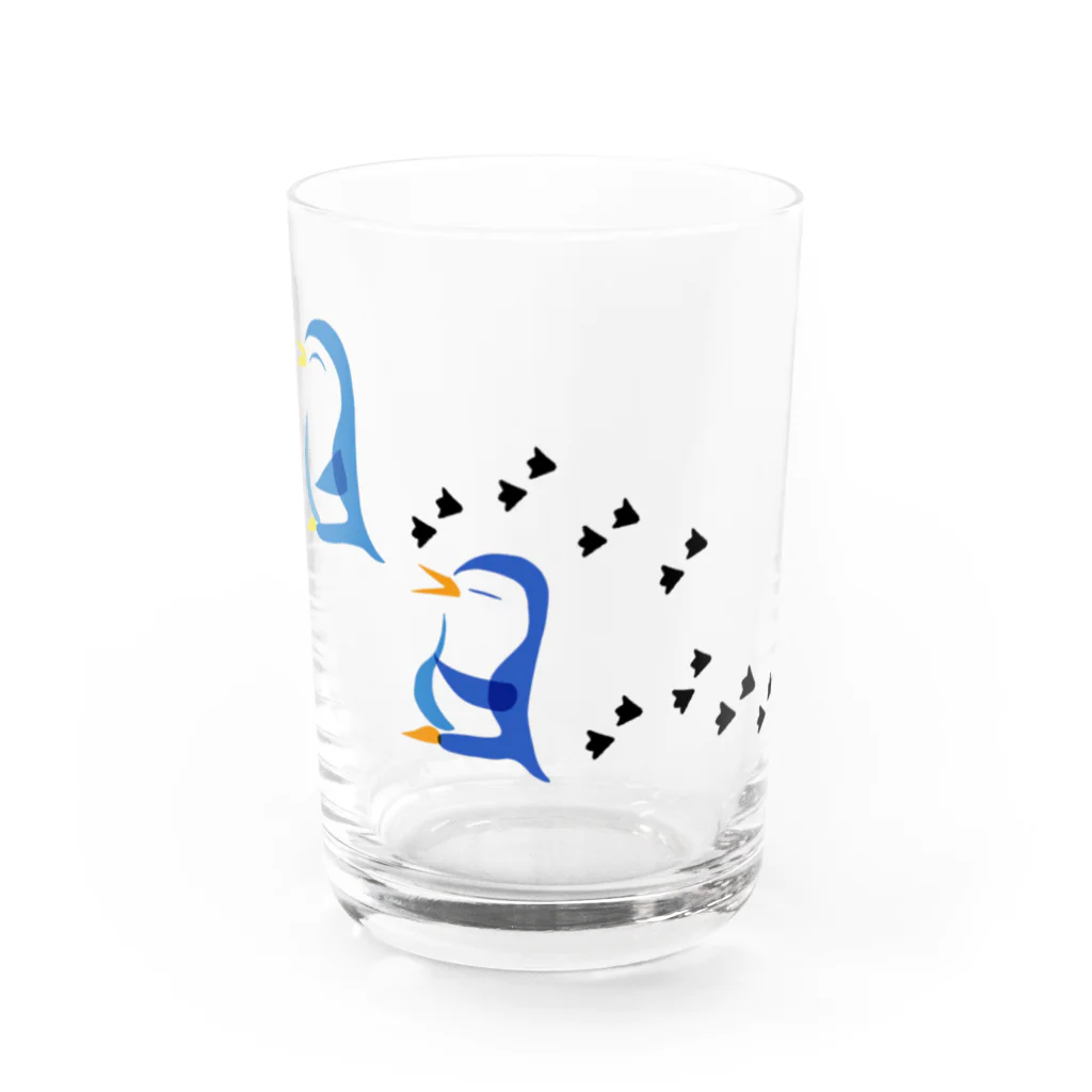 PaP➡︎Poco.a.Pocoのペンちゃんのお散歩 Water Glass :front