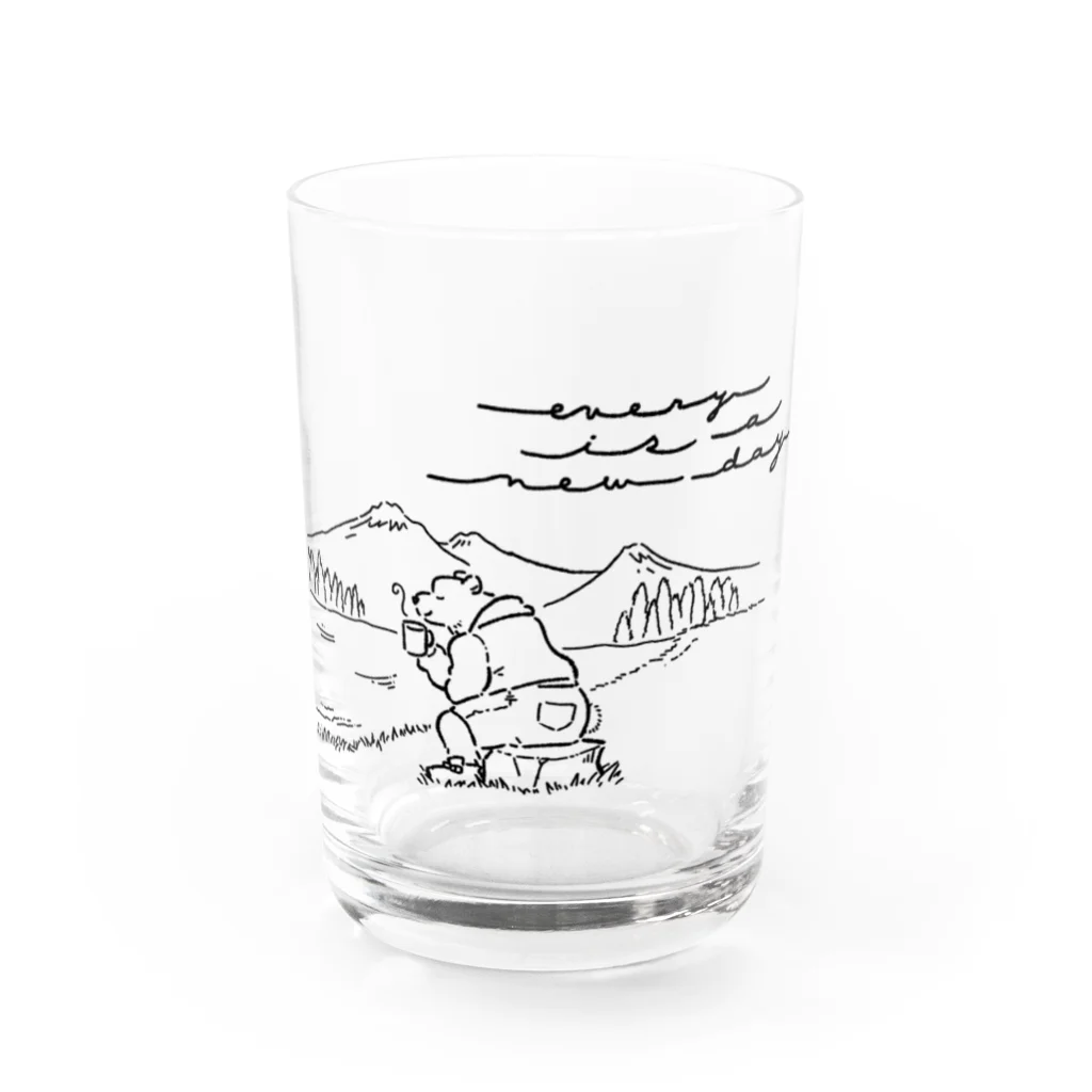 田舎のりんごshopの湖畔のクマさん Water Glass :front