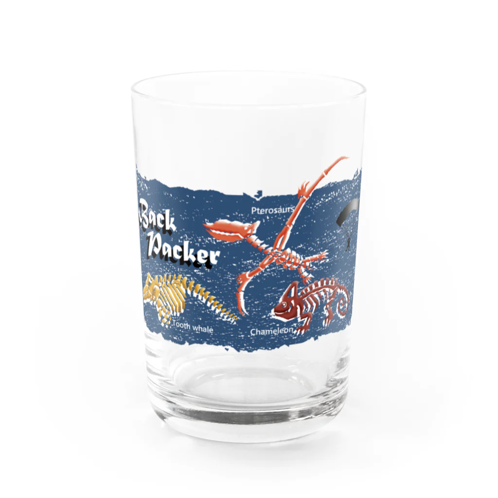 backpackerの心はいつも冒険家 Water Glass :front