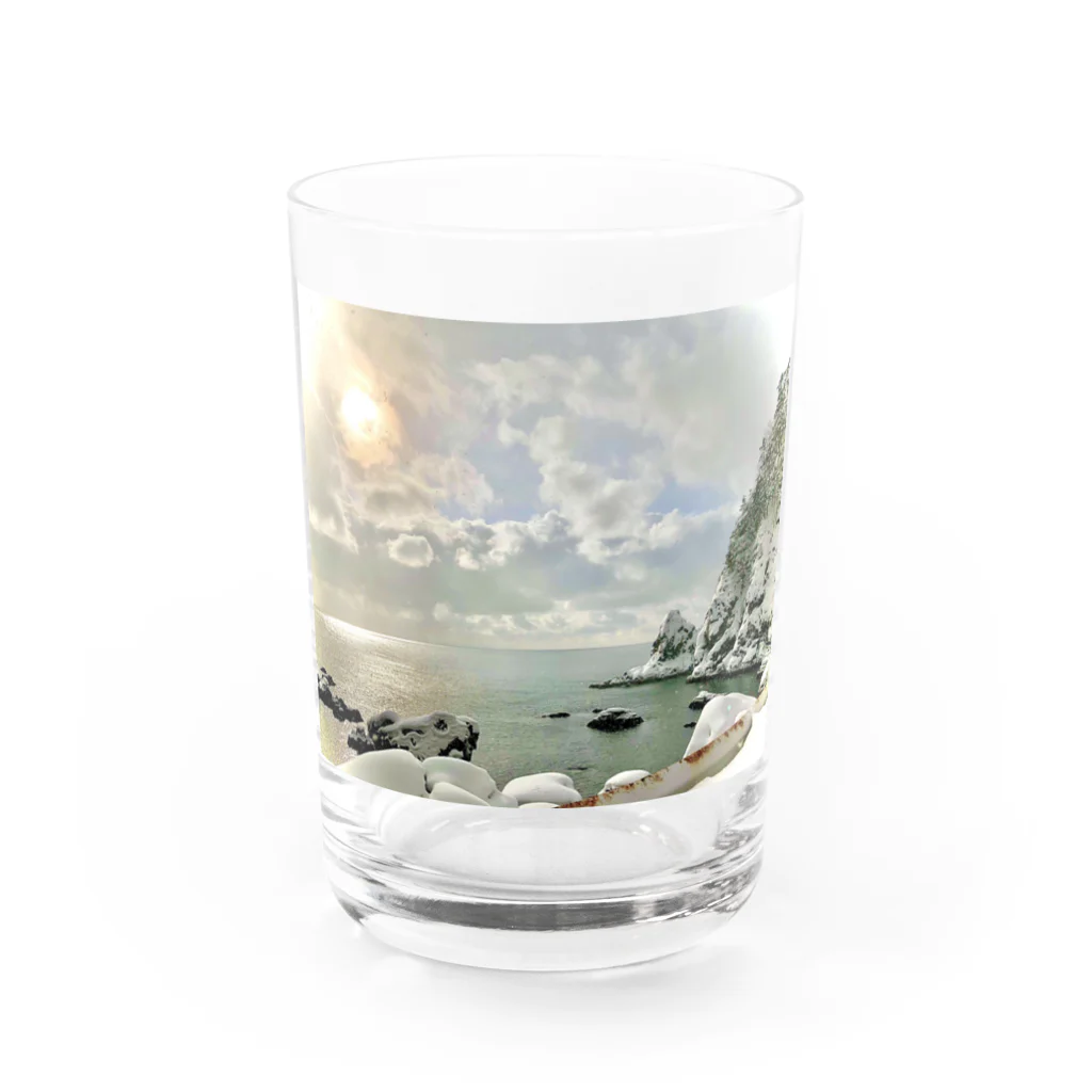 釣り好きの為店の北の国の自然 Water Glass :front