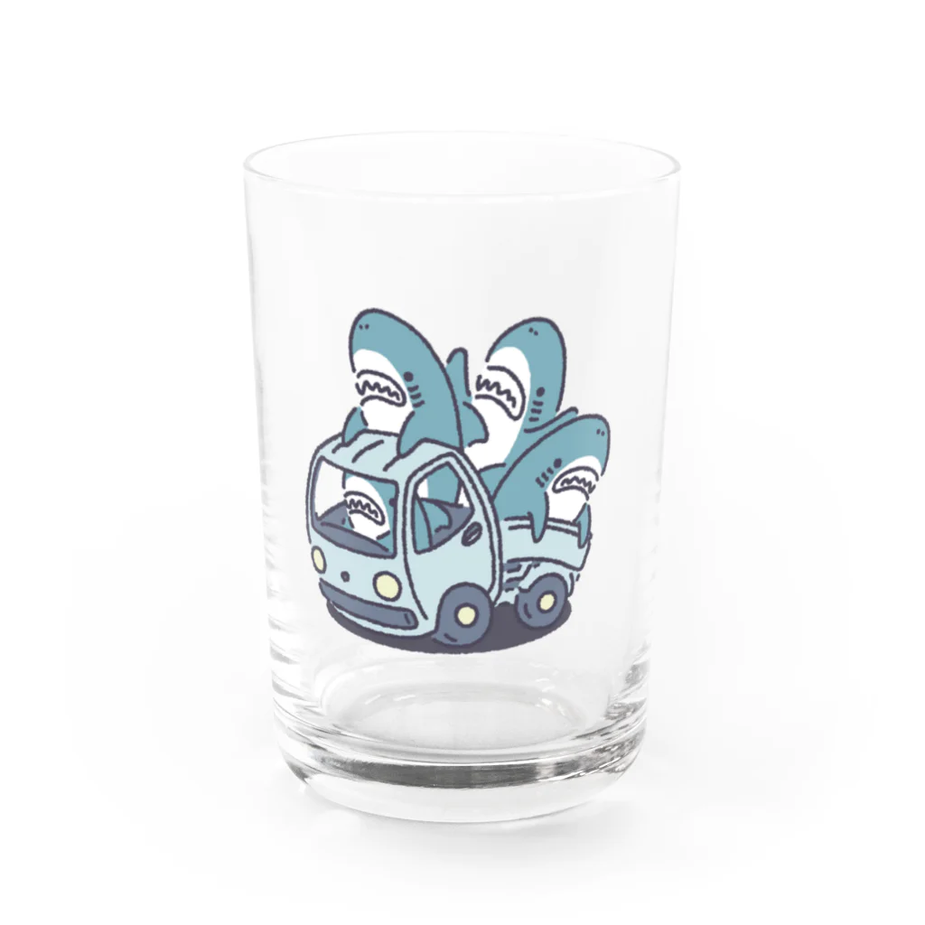 サメ わりとおもいのサメがたくさんトラックに Water Glass :front