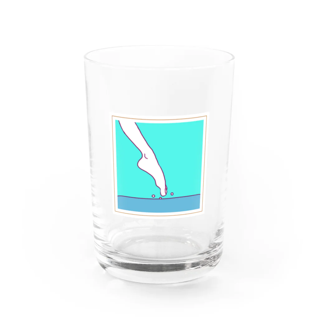 ににの店のThis is a moist place Water Glass :front