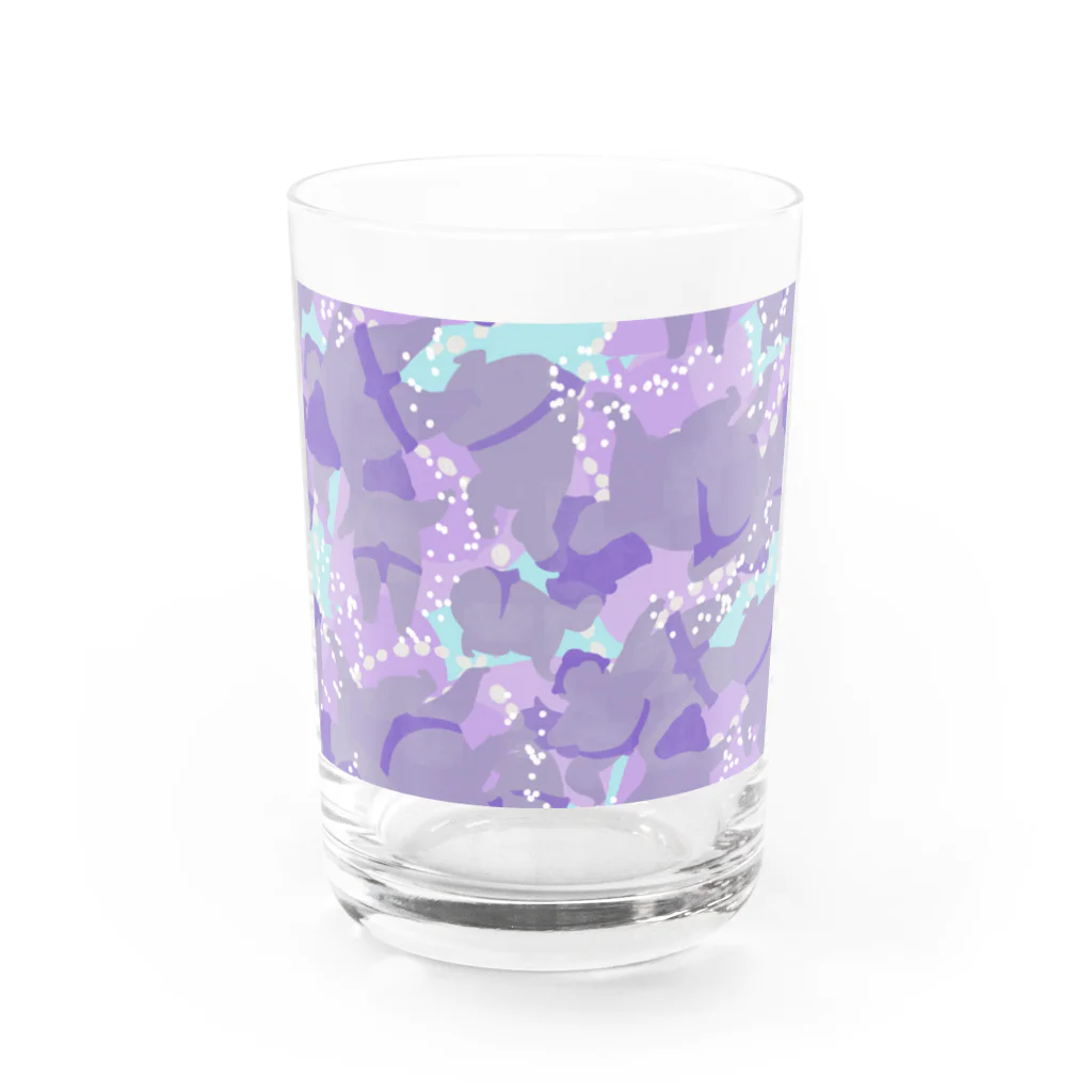 32番地のむらさき迷彩力士 Water Glass :front