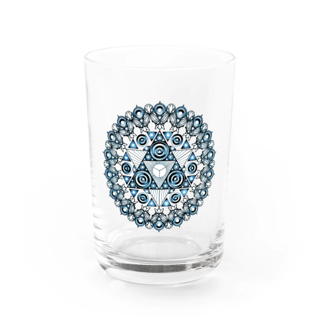 太陽の光降りそそぐ庭の金星のエンブレム Water Glass :front