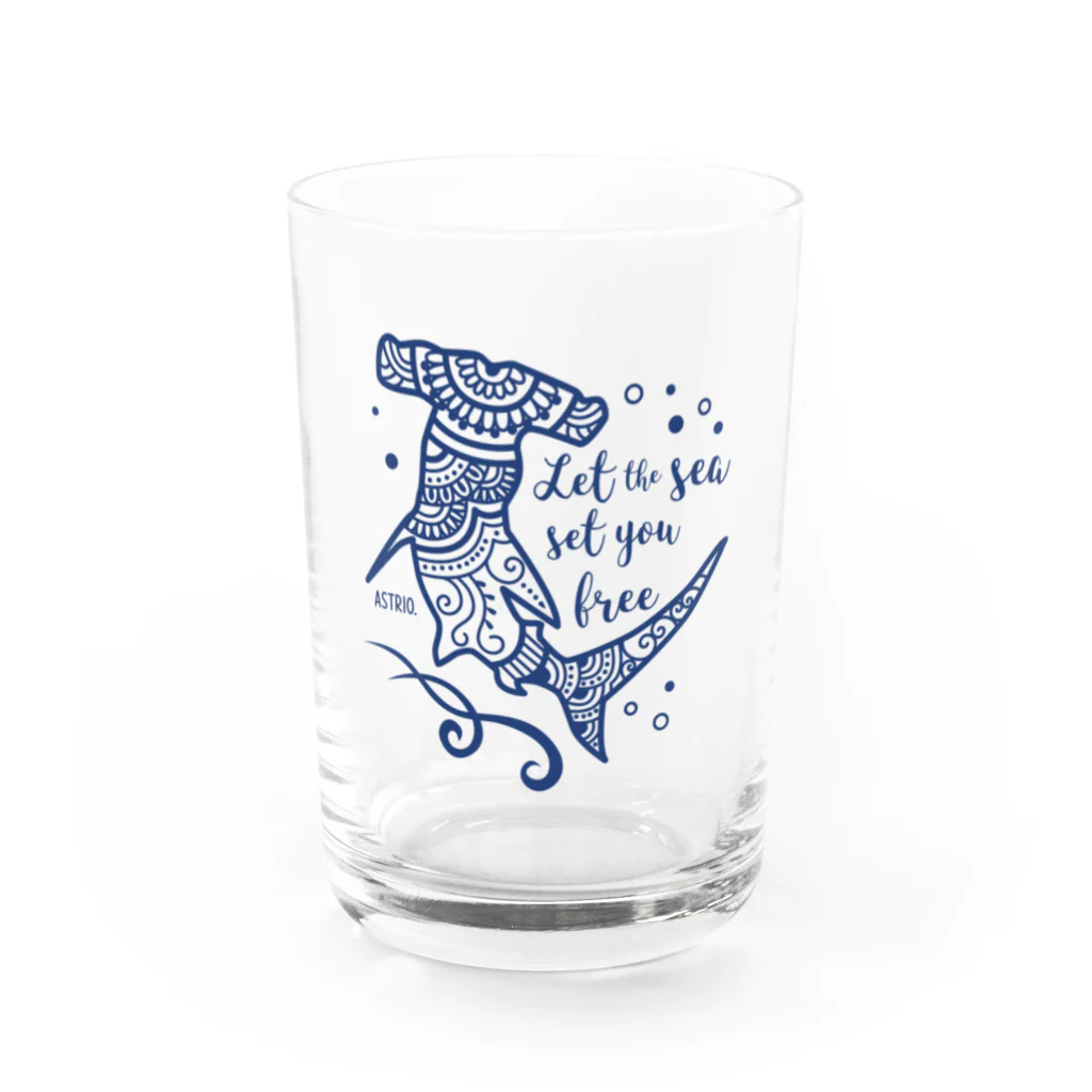 Astrio SUZURI店のヘナ柄ハンマーヘッド Water Glass :front