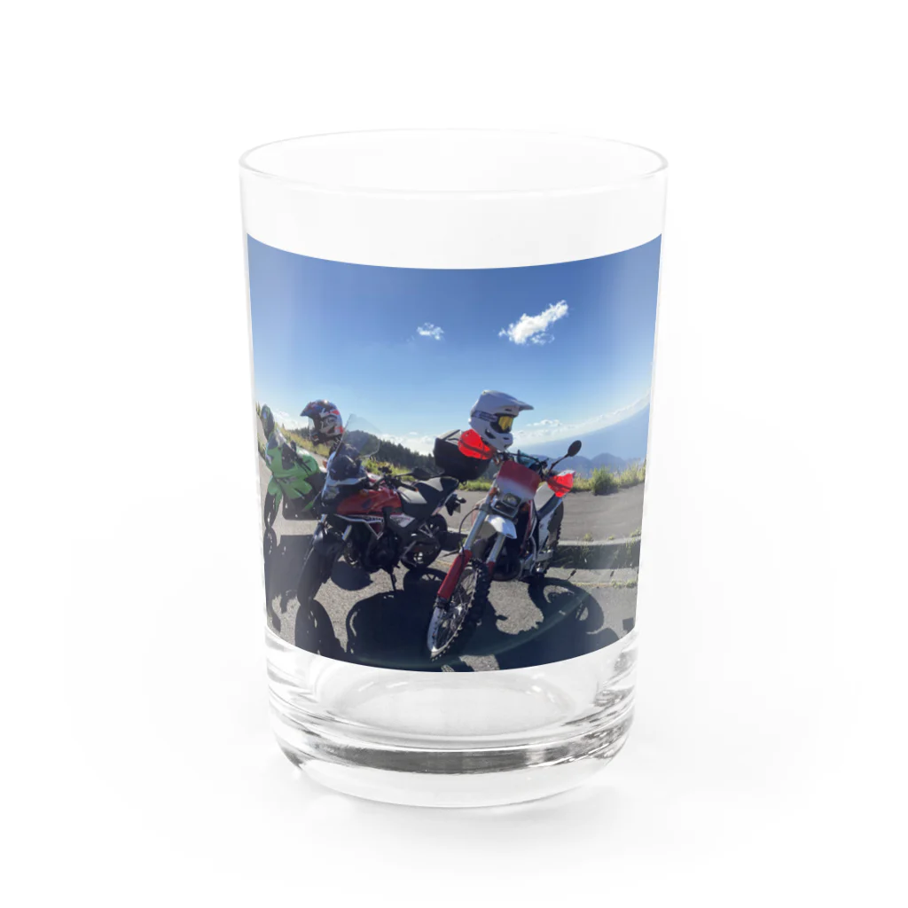 伊織の作品のバイクと景色 Water Glass :front