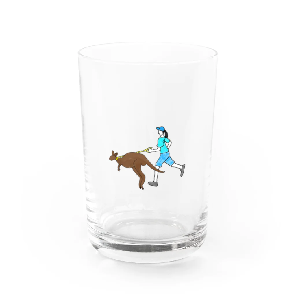 TOMASTOMASのカンガルーとジョギングする人 Water Glass :front