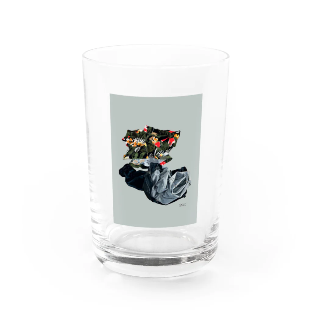 にくまん子の殻_背景 Water Glass :front