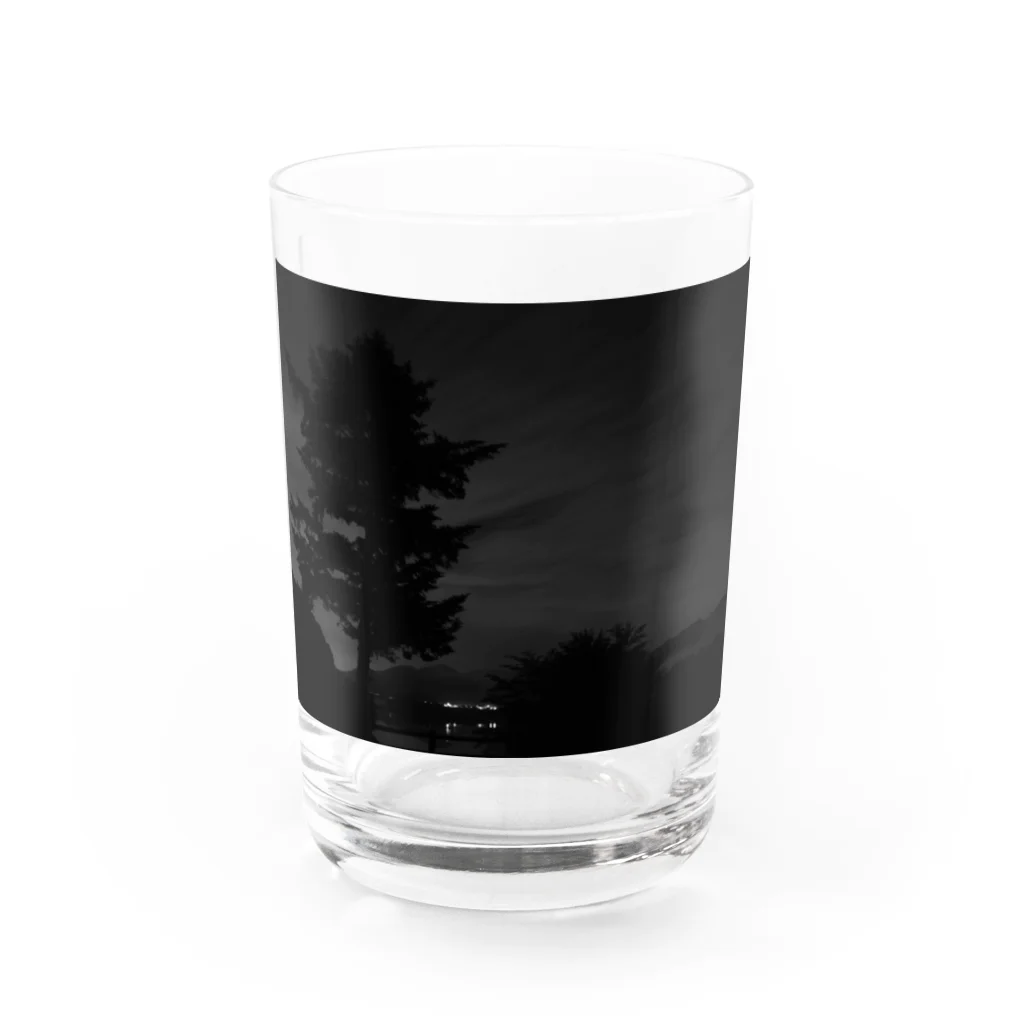 URAMENIの写真家中川  Photo series 13 Water Glass :front