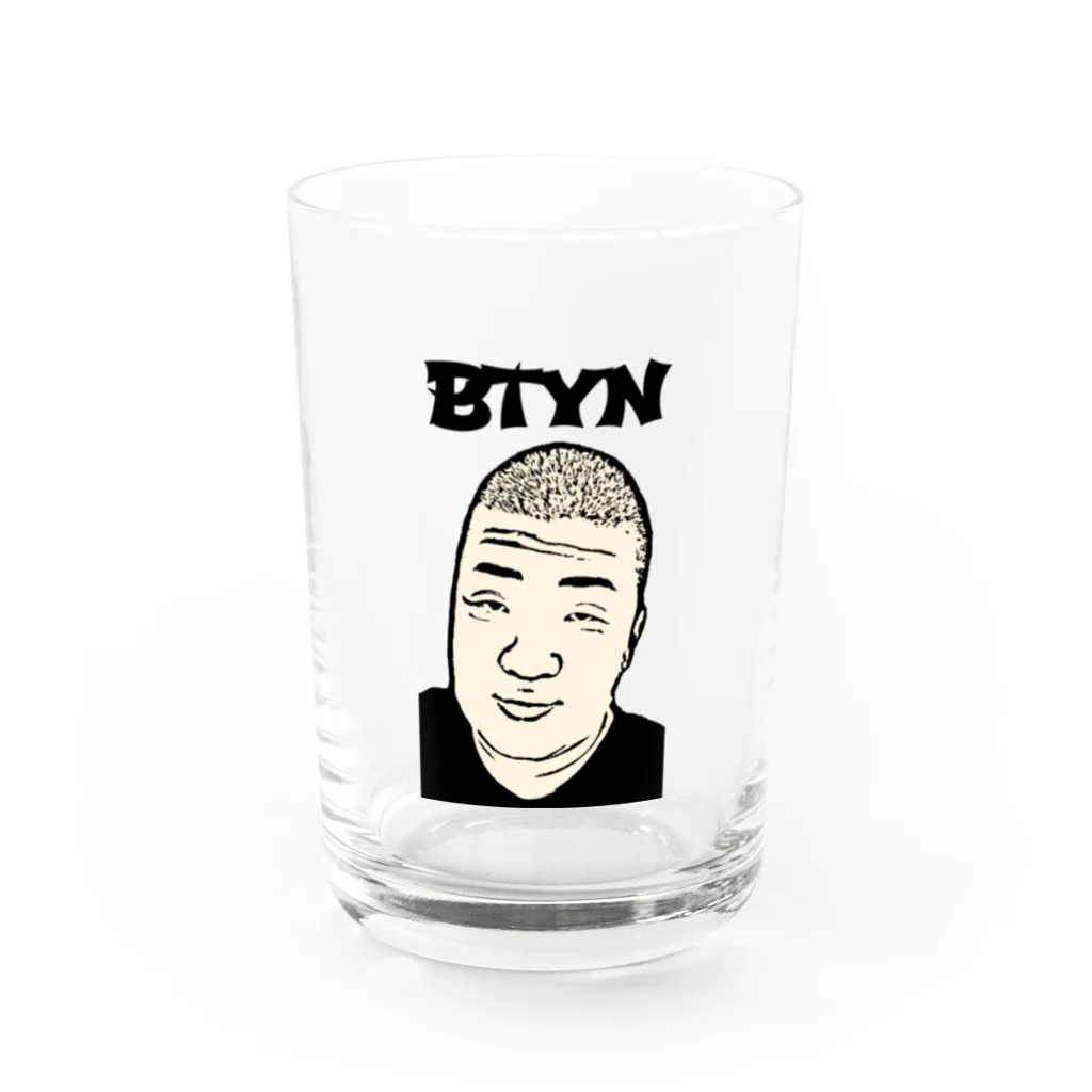 バタヤン公式のBTYN グラス前面