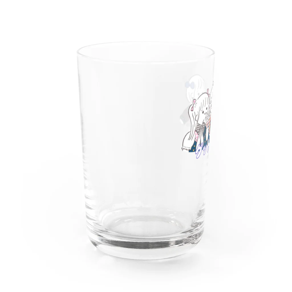 グットクルー公式 SUZURI店の「オシャレマジック！」ONモード Water Glass :left