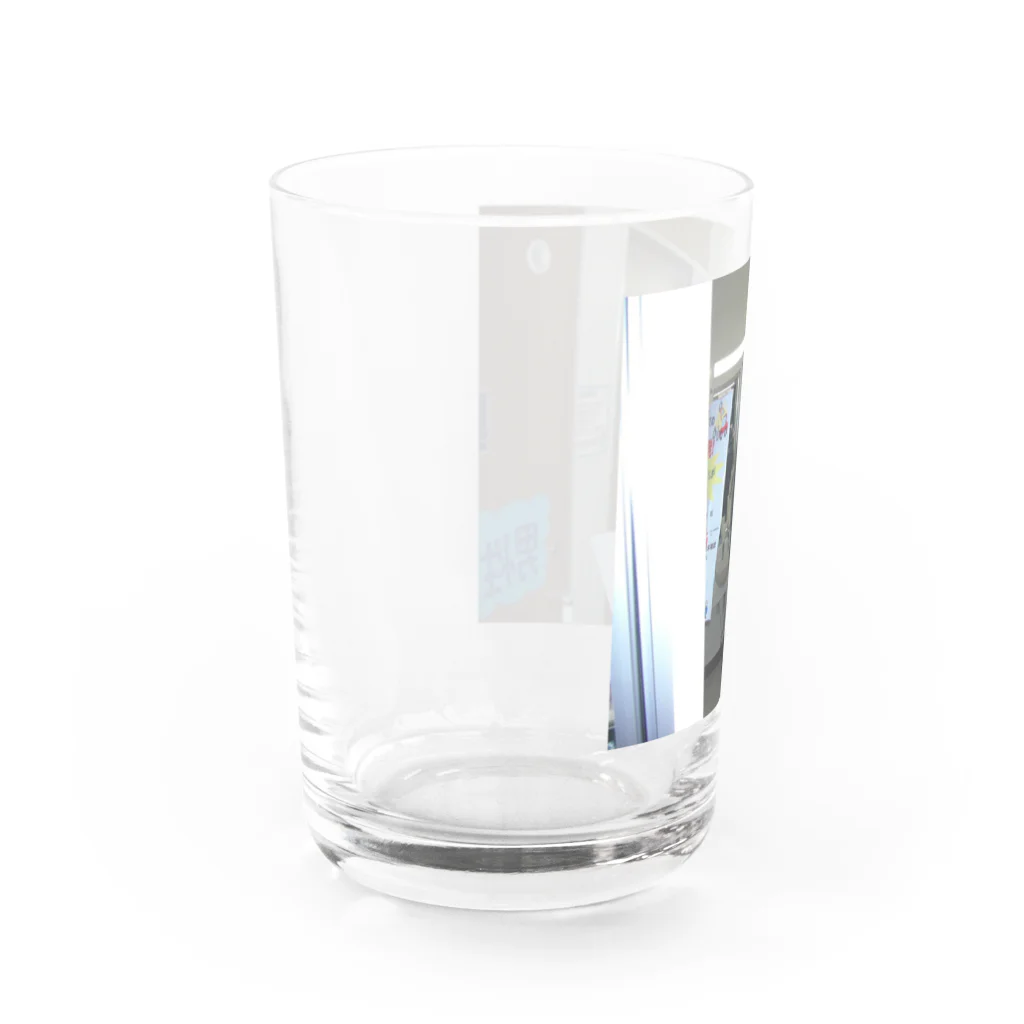 玉やねんのシリアルキラー Water Glass :left