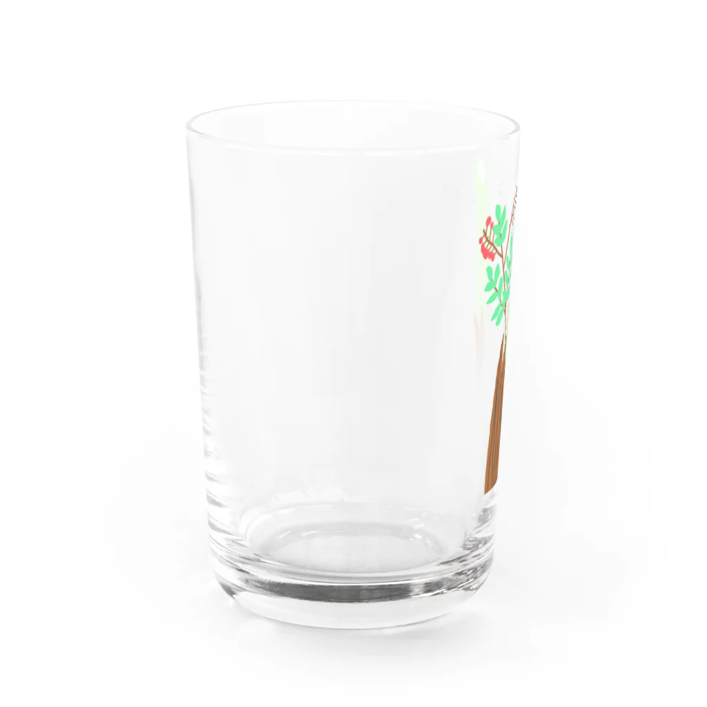 ぽこぽんやさんのお正月の門松についているナンテンをたべるスズメ Water Glass :left