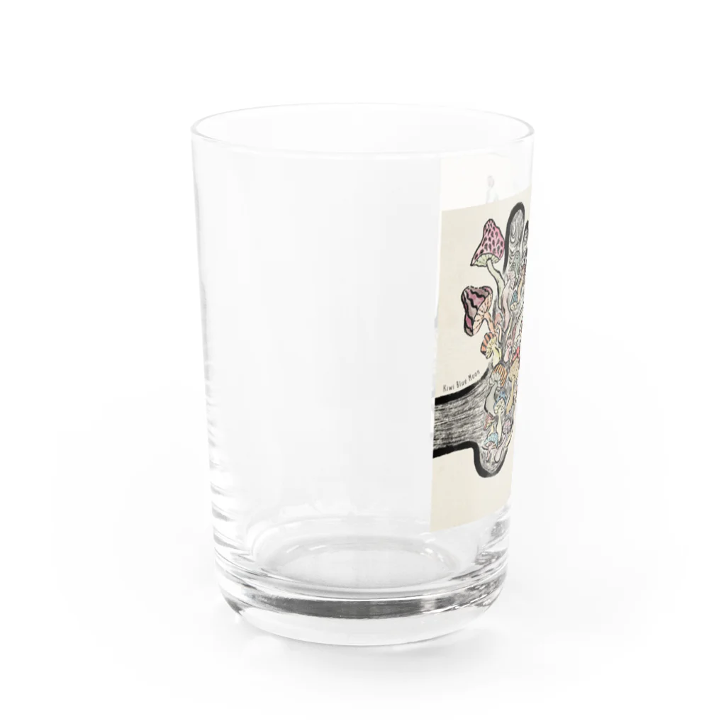 Once in a Kiwi Blue MoonのFun-gi (楽しいシイタケ) Water Glass :left