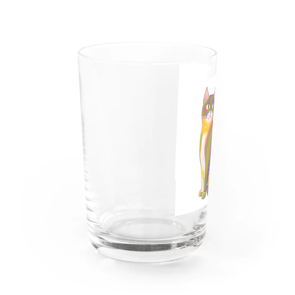 gatto solitario(物寂しげな猫)の真っ白い背景にポツンと佇む虹色の猫 Water Glass :left