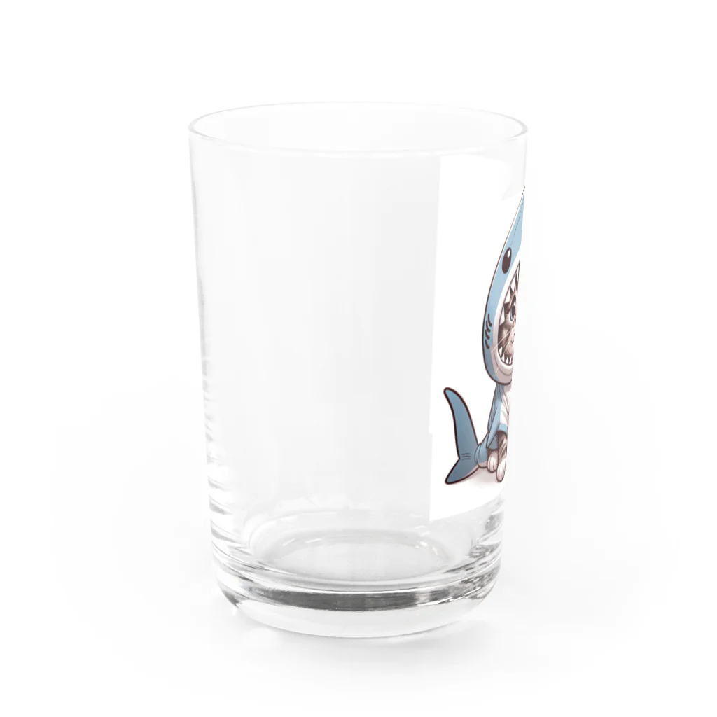 IloveCatのサメのフードを被った愛くるしい子猫 Water Glass :left