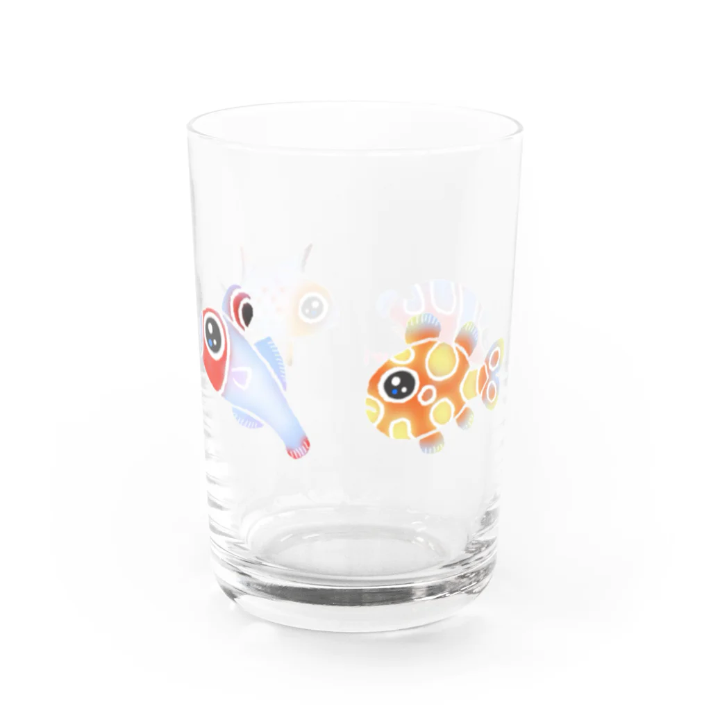 栗坊屋の幼魚だから小さいよ Water Glass :left