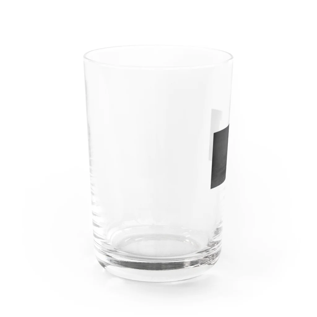 gan-yu-douのフェイク/ファクト Water Glass :left