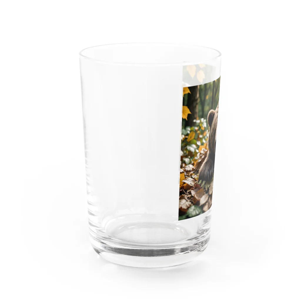 kerun11の葉っぱでベッドを作って寝ているクマ Water Glass :left