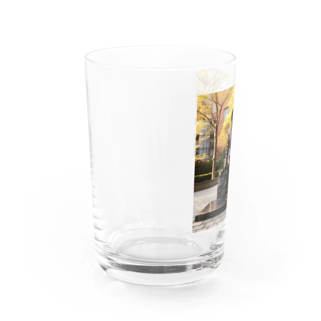 AQUAMETAVERSEの人と犬の銅像　なでしこ1478 Water Glass :left