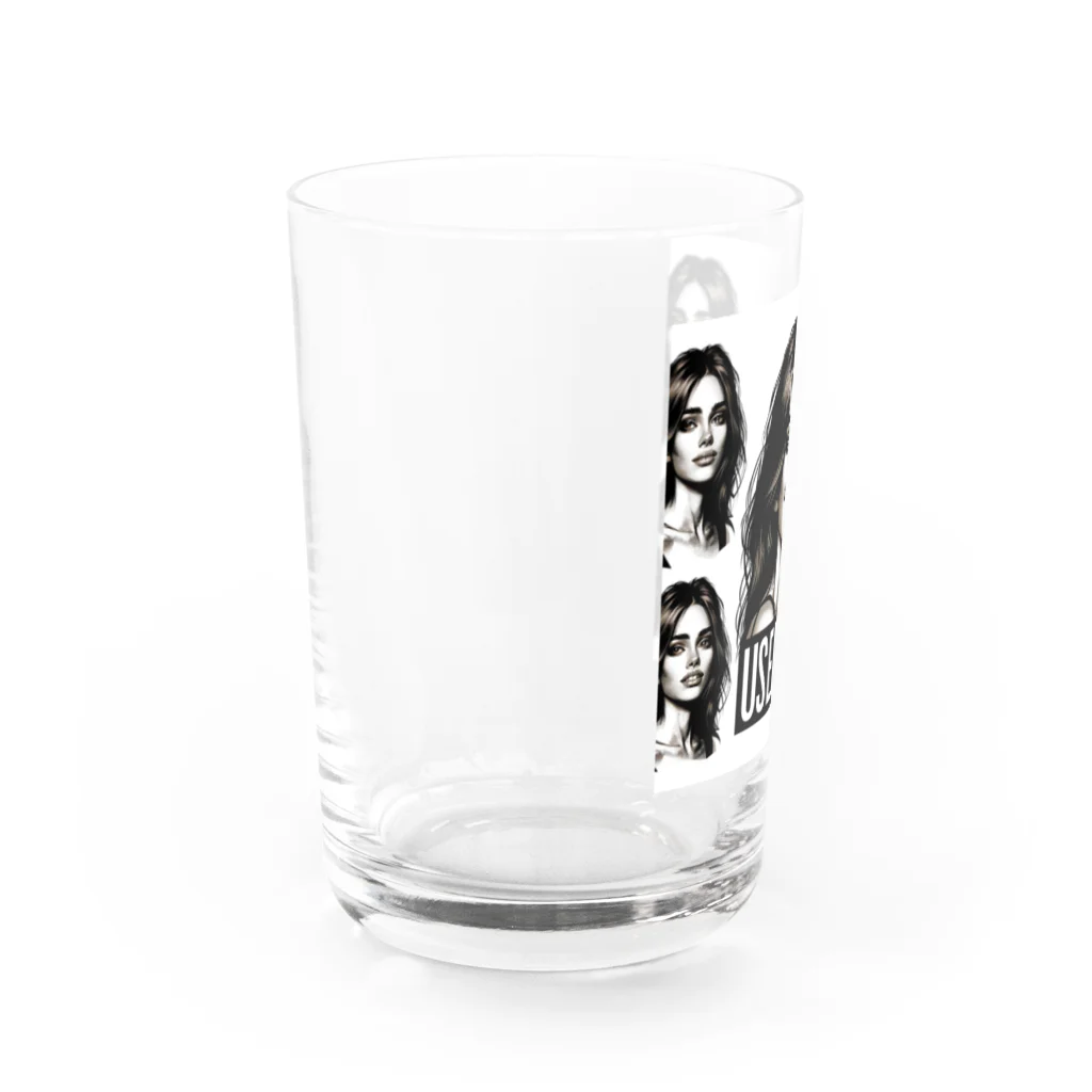 ボンブ映像社の笑顔で役立たず言う美女２ Water Glass :left