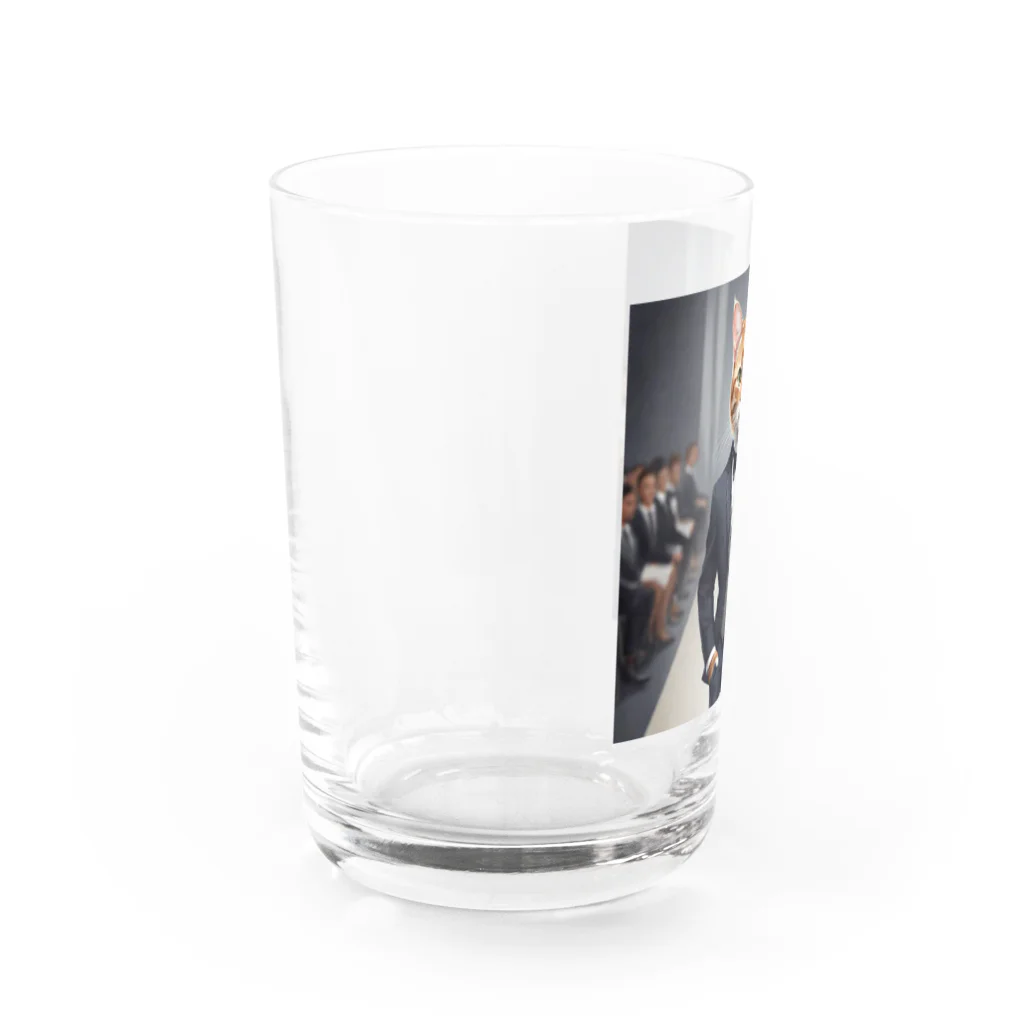 Kobayashi Kayoのランウェイを歩くモデル猫 Water Glass :left