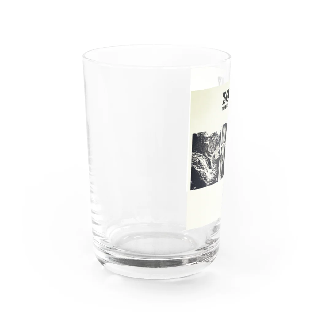 ZoomyのThe Embryo lies down on broadway Water Glass :left