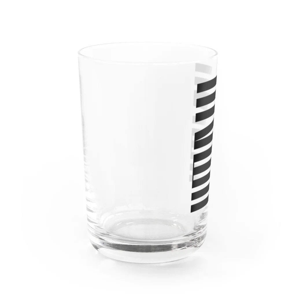 石油王ショップのさりげなく三重を推す（縦） Water Glass :left