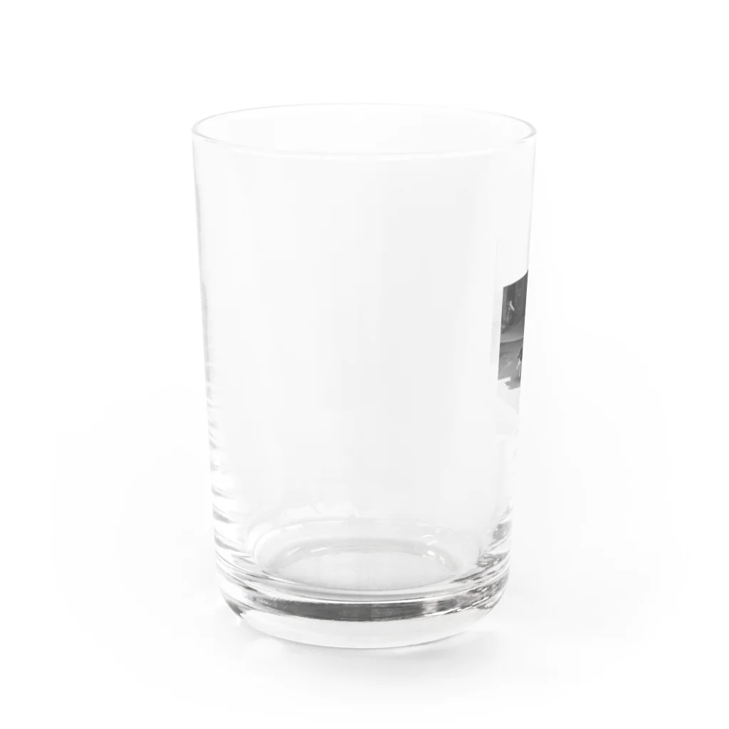 31295_rの駆け抜ける猫②正方形 Water Glass :left