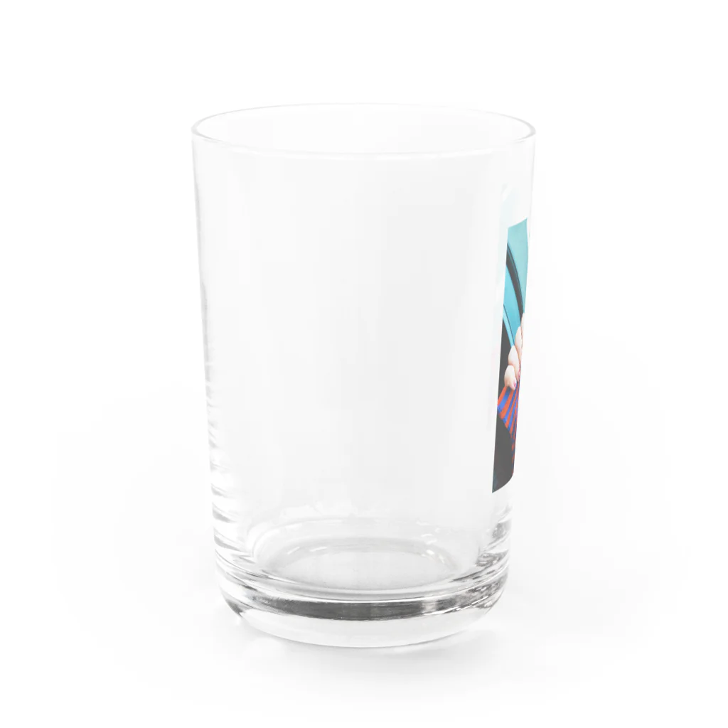 アヤの逃避行 Water Glass :left