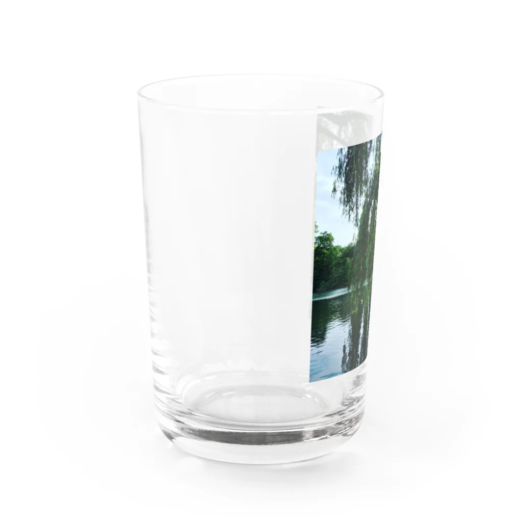 マレーロの井の頭公園で待ち合わせ。 Water Glass :left