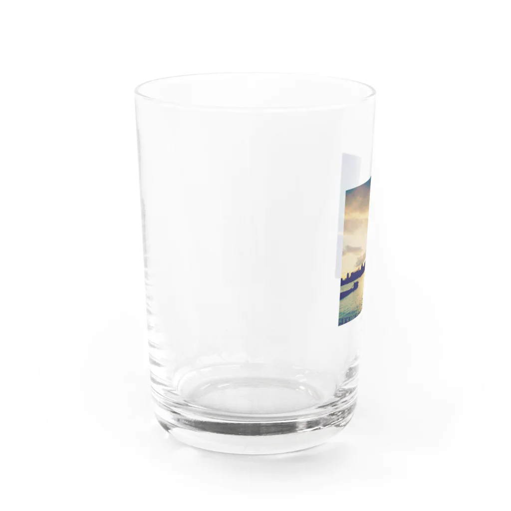 サトリアートの早朝 Water Glass :left