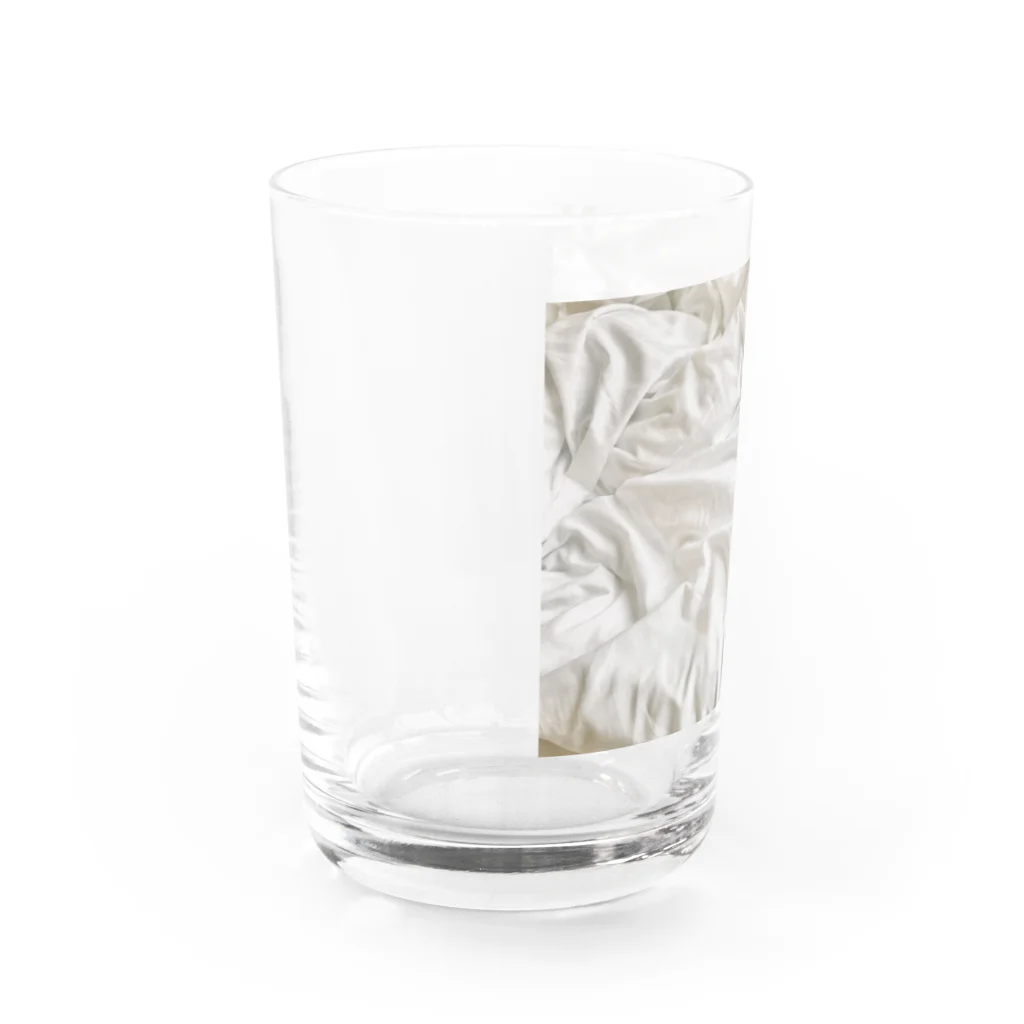 Coconutのホテルのふかふかベッド Water Glass :left