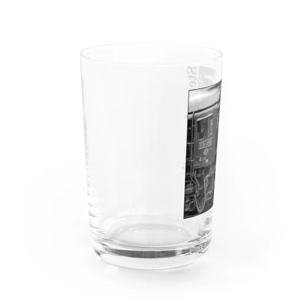 ヴィンテージ鉄道写真グッズの店のD51498 運転席周辺 黒いレタリング （モノクロフォト） Water Glass :left