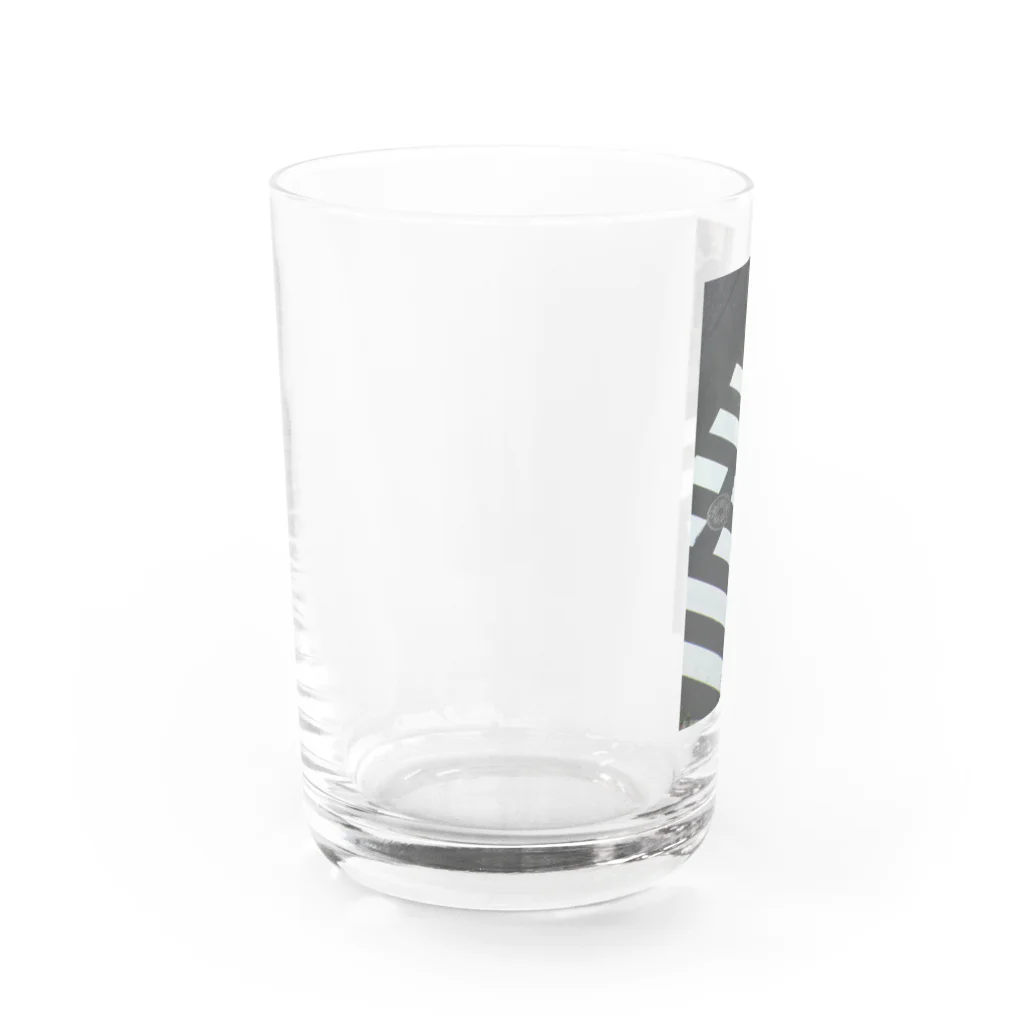 スナップの縦道路 Water Glass :left