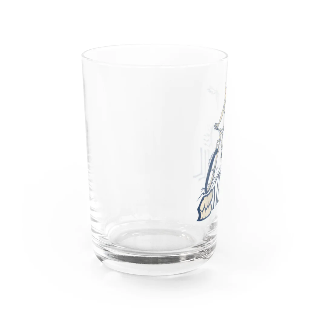 nidan-illustrationの"BITE the HILL" Water Glass :left