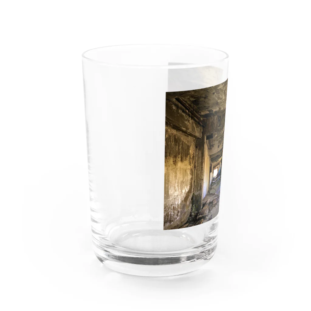 今日も酒がうめえの某鉱山廃墟 Water Glass :left