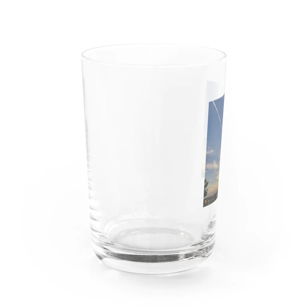 pm11:38の飛行機雲 Water Glass :left