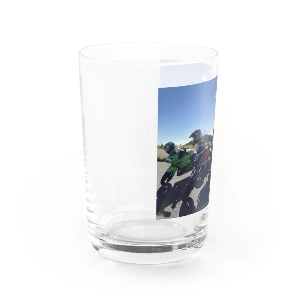 伊織の作品のバイクと景色 Water Glass :left