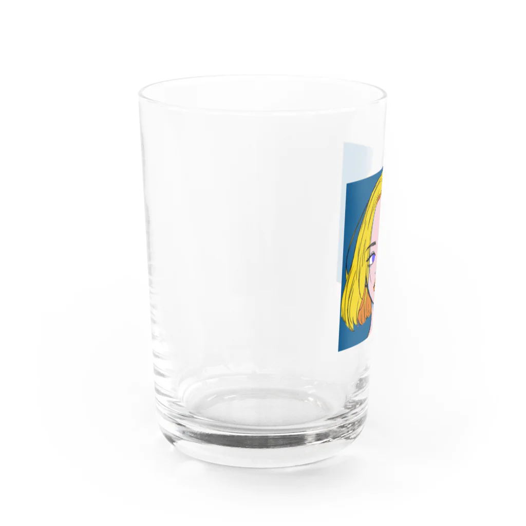 泣くなウグイスの顔色わるいね Water Glass :left