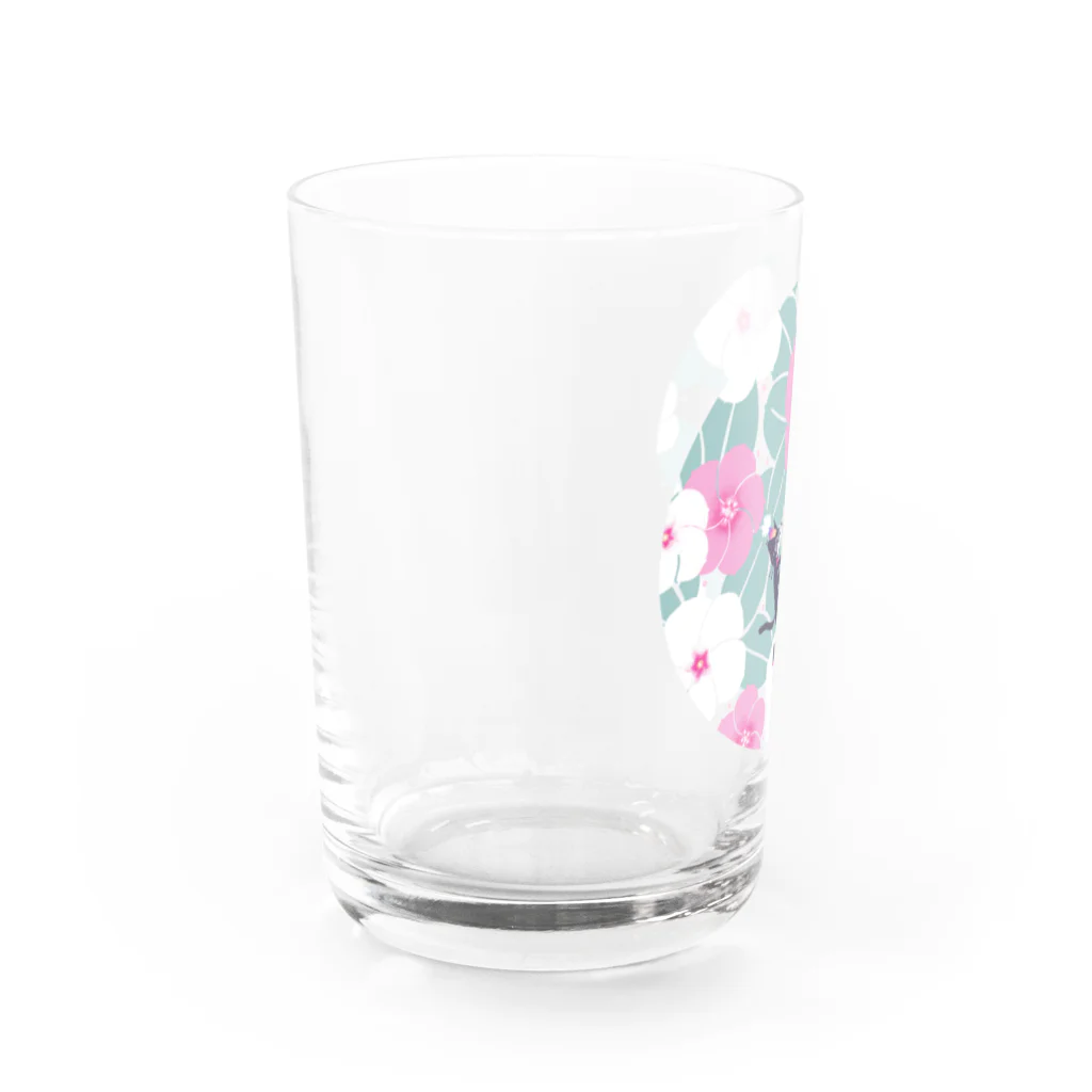 夕暮虫のニチニチソウスリッパネコ(お好み背景色) Water Glass :left