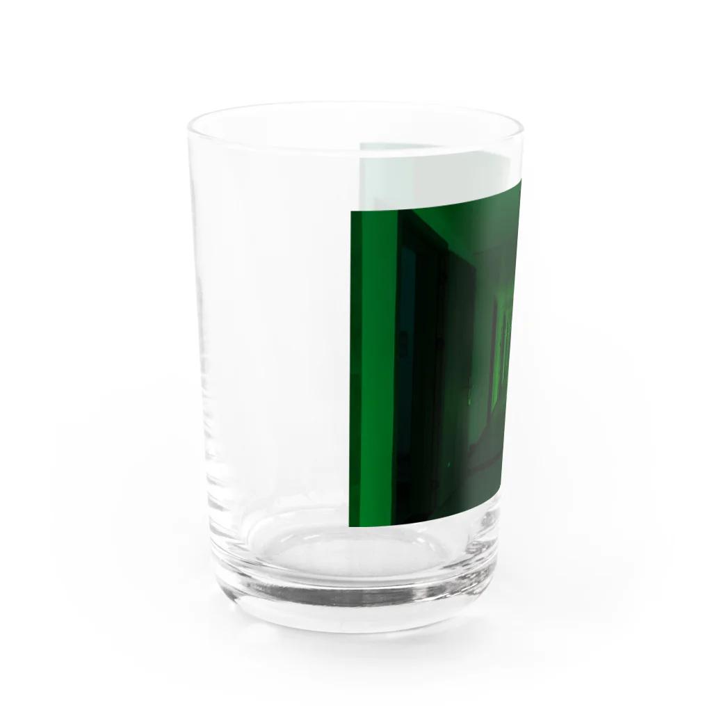 Multifakerのliminal space Water Glass :left