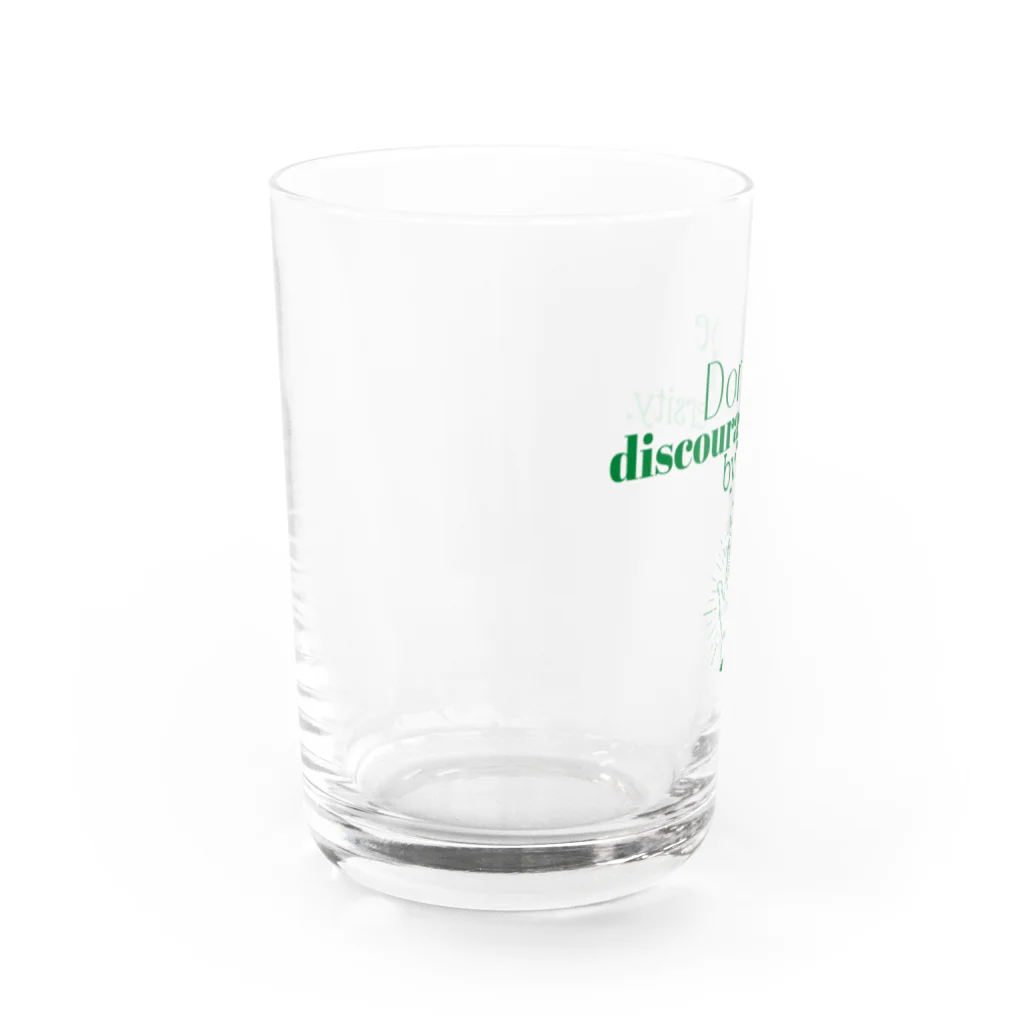 GROWINGの"逆境に挫けるな" green Water Glass :left